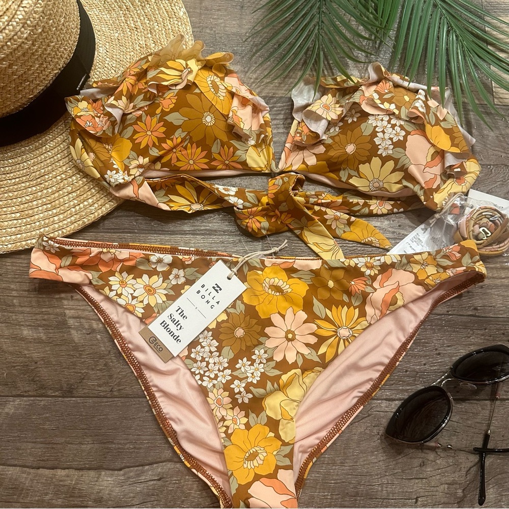 ★ Billabong x Salty Blonde Underwire Bandeau Bikini Top + Lowrider Bikini Bottom - Picture 3 of 17